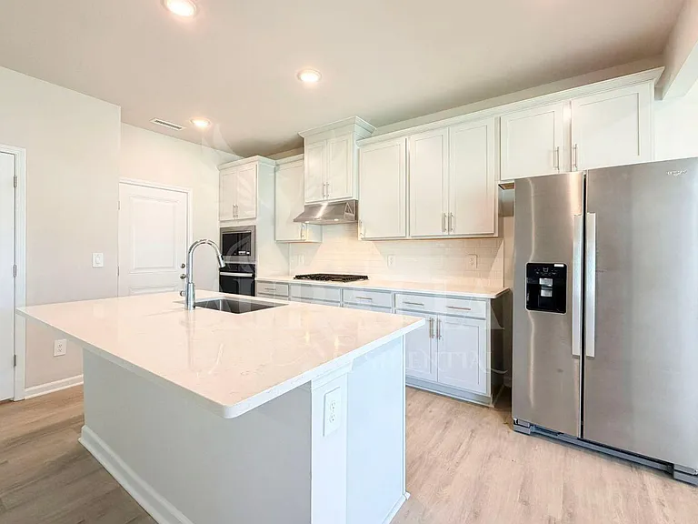 645 Red River Dr — Photo 21