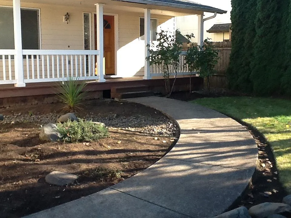 3 bed, 1352 sqft, $2,300 — Photo 3