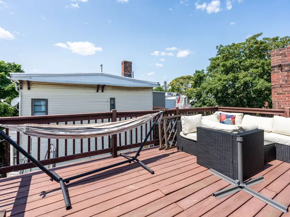 252 E St #3, Boston, MA 02127