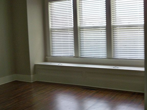 2nd image of 140 S Stewart St
