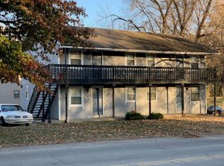 705 S 3rd St, Leavenworth, KS 66048