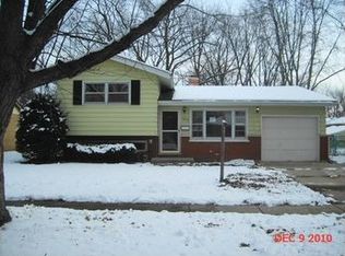 1259 Algonquin Dr, Elgin, IL 60120