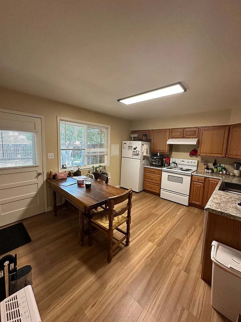Charming 2 Bedroom Duplex in Ft. Collins — Photo 4