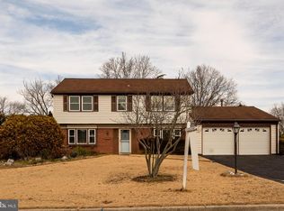 15806 Pinecroft Ln, Bowie, MD 20716