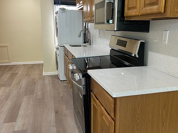 4th image of 2213 N 33rd St #2