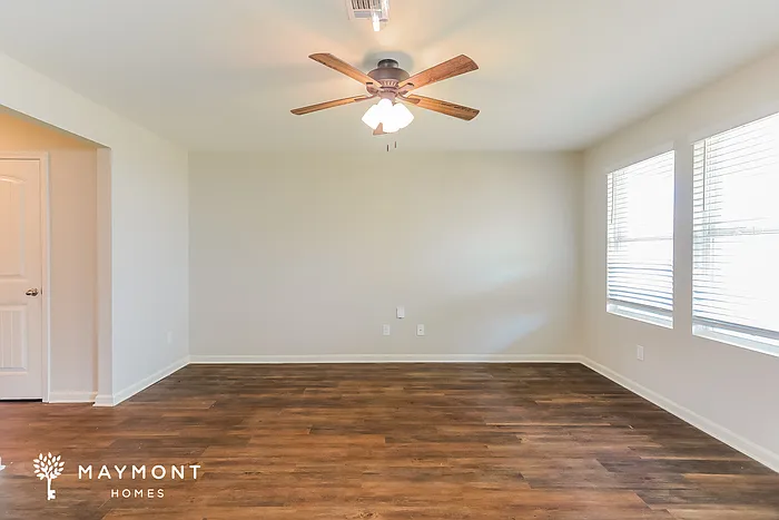 3 bed, 2.5 bath, 1749 sqft, $1,995 — Photo 2