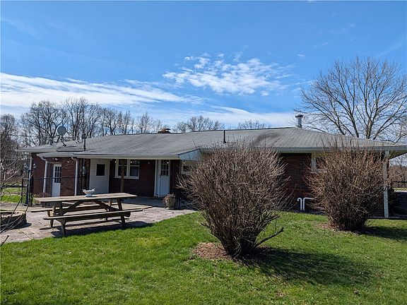 2nd image of 820 Greenville Rd