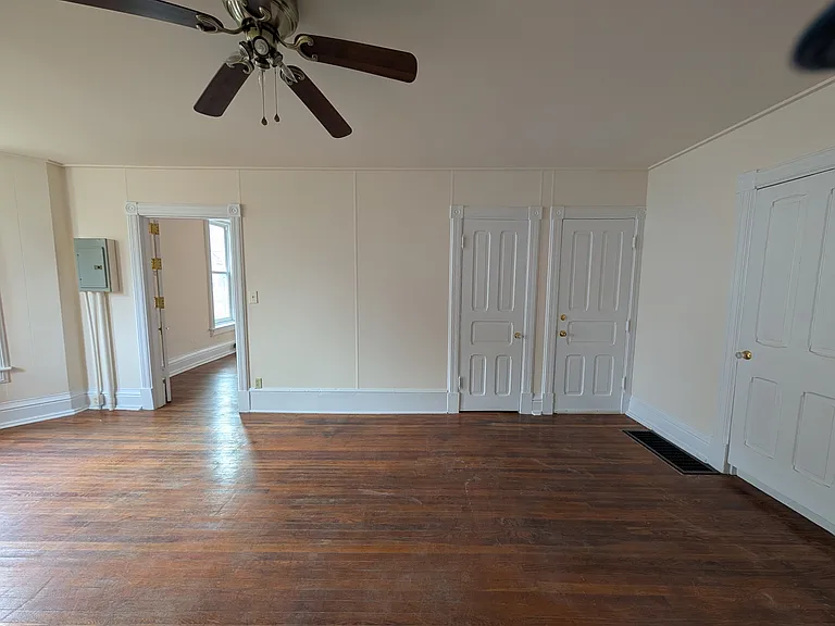 3 Union St E #1B — Photo 5