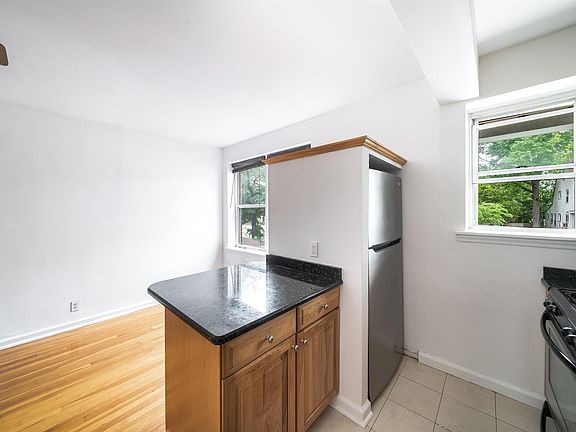 4th image of 2520 Kennedy Blvd APT 1E