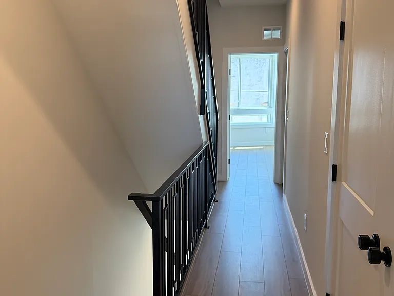 1513 W Stiles St #2 — Photo 16