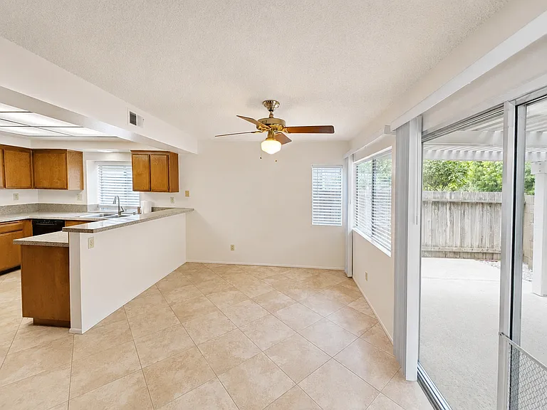 3727 Mesa Oak Ln — Photo 15