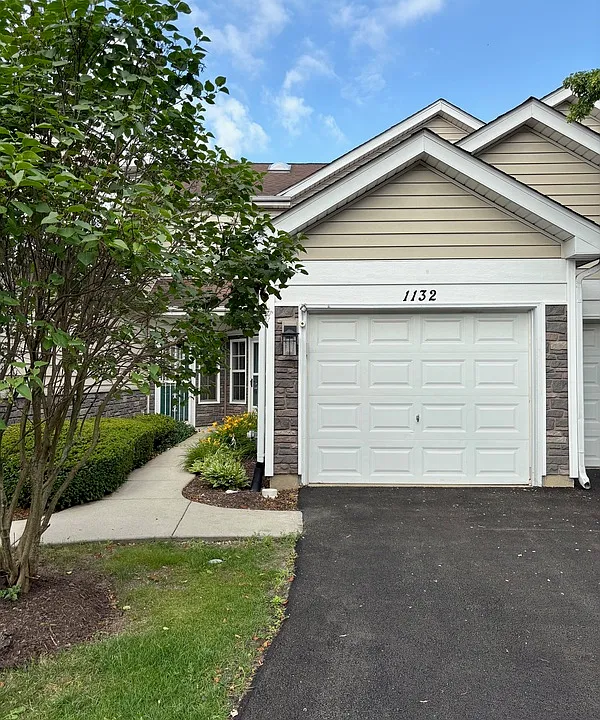 1132 Regency Ct