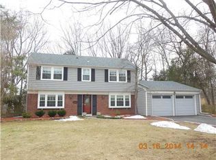 29 Hughes Rd, Somerset, NJ 08873