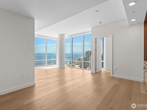 2nd image of 121 stewart Street #2507