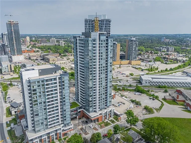 15 Wellington St S #2602 — Photo 3
