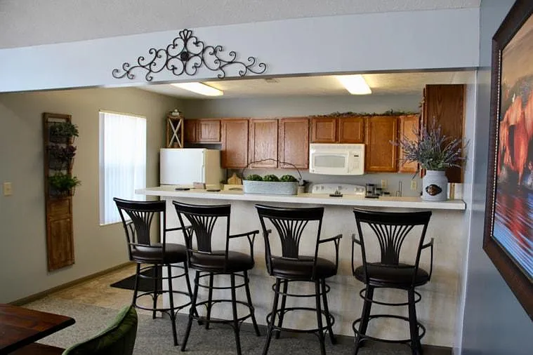 Cimarron Place Apartments — Photo 4