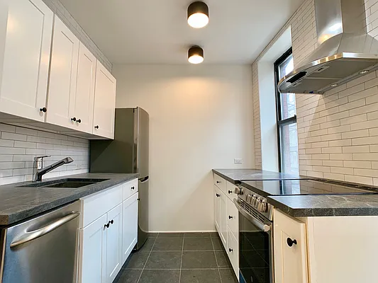 Rented by Building Equity Real Estate LLC | media 15