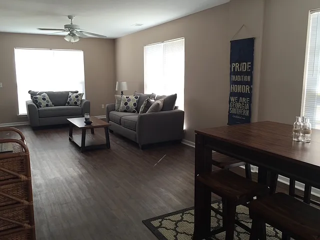 195 Herschel Dr — Photo 9