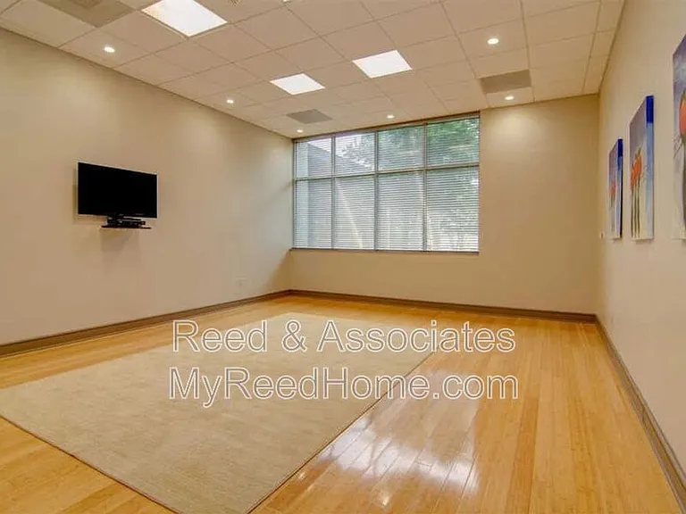 655 Riverside Dr #901A — Photo 10