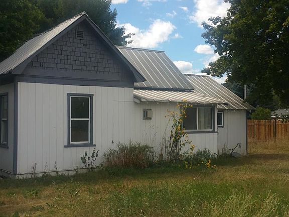 3rd image of 215 N Bernard St
