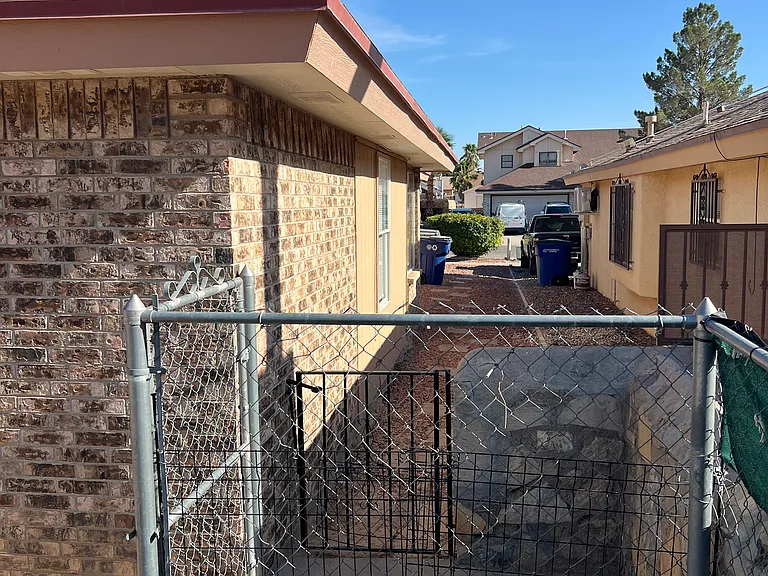 Gambel Quail Dr — Photo 35