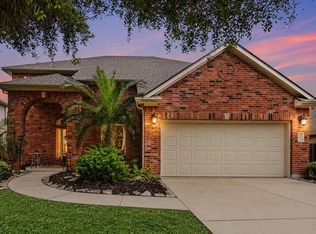 4112 S Meridian Greens Dr, Dickinson, TX 77539