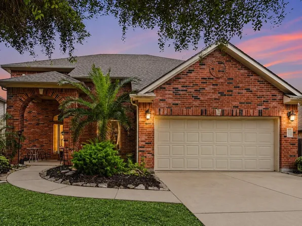4112 S Meridian Greens Dr, Dickinson, TX 77539