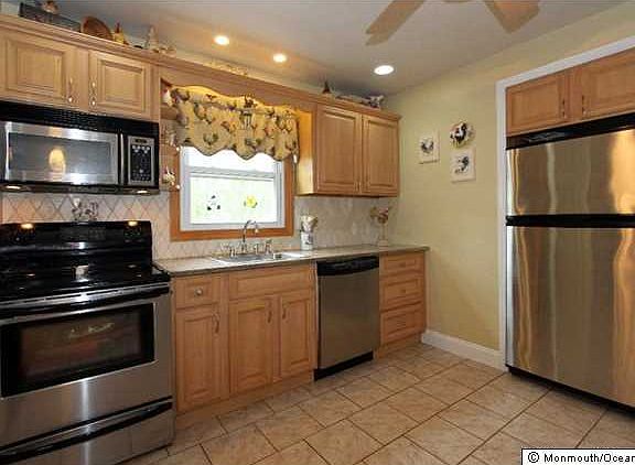 2nd image of 15 Franklin Avenue