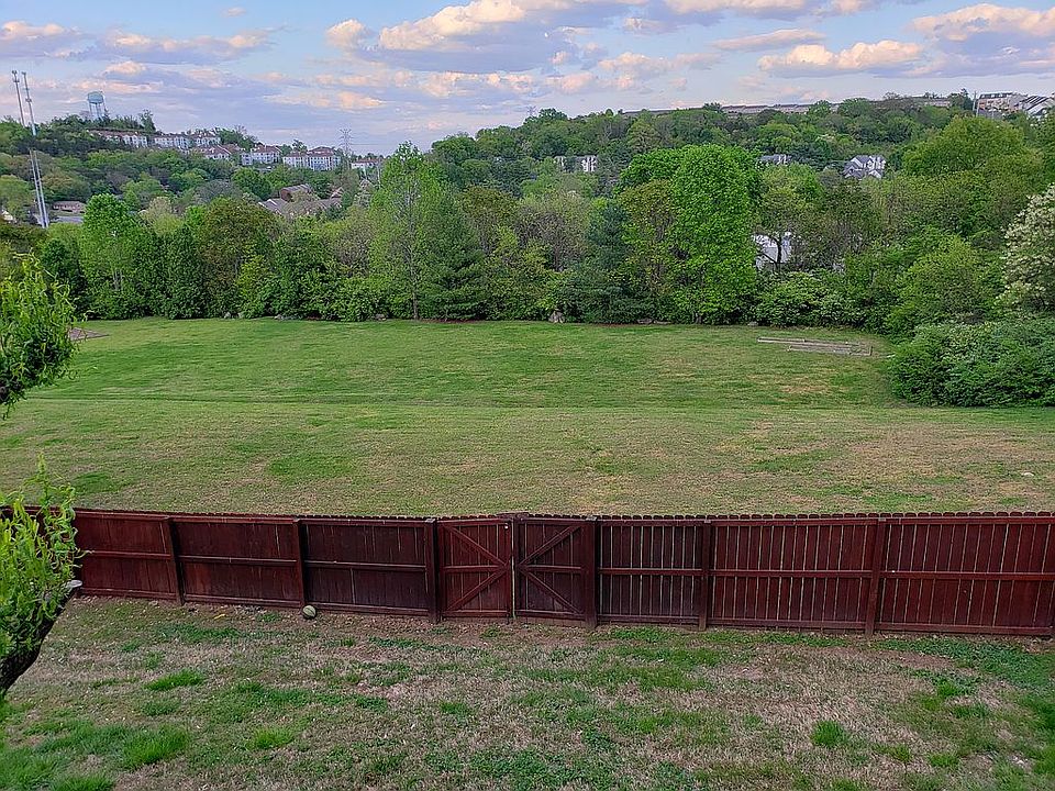 2nd image of 4729 Chepstow Dr
