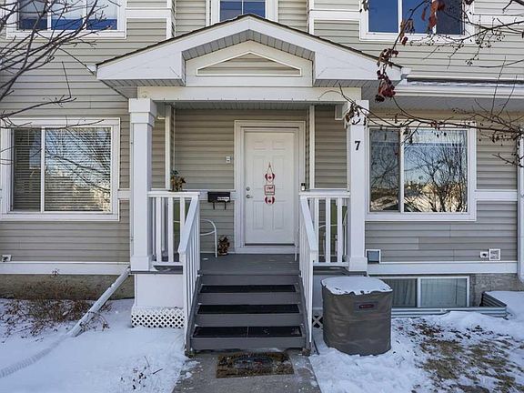 2nd image of 7 Bridleridge Line SW