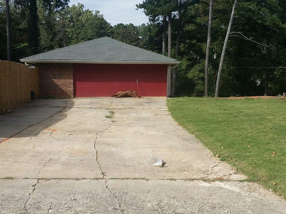 2nd image of 1319 Zachary Way