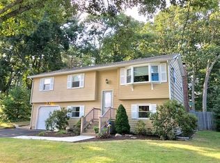 18 Laforge Dr, Coventry, RI 02816