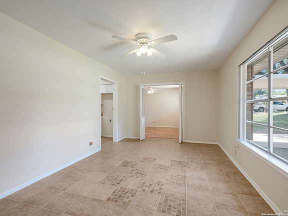 3rd image of 4018 CITY VIEW