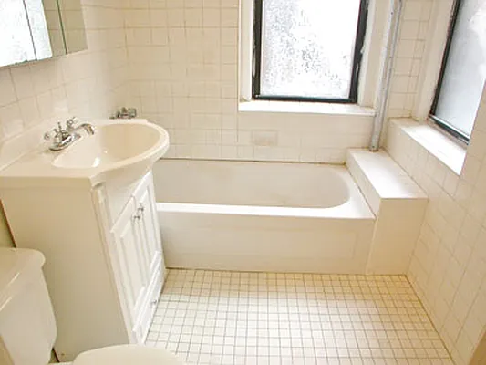 Rented by Barkoff Residential  | media 44