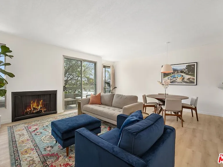 8960 Cynthia St #208 — Photo 9