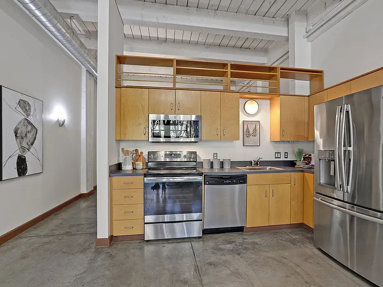 416 NW 13th Ave #104 — Photo 8