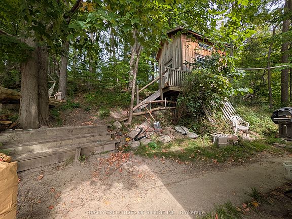3rd image of 200 Blake St