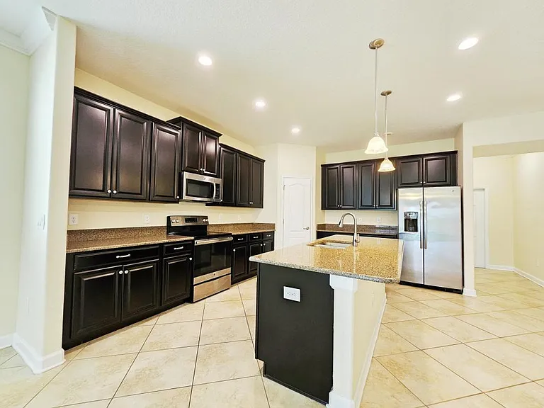 7468 Fairgrove Ave — Photo 8
