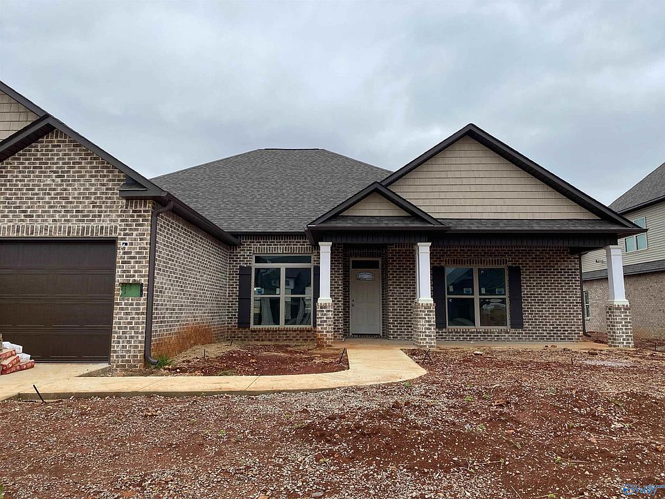 1st image of 121 Pat Cain Dr