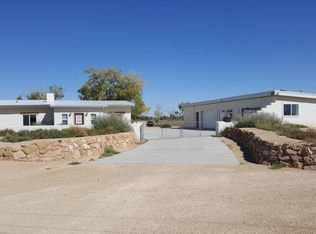 1214 Jonnie Ln, Winslow, AZ 86047