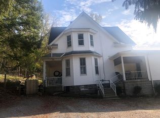 229 Carmel Rd, Wheeling, WV 26003