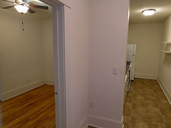 5th image of 309 Dayton Ave #203