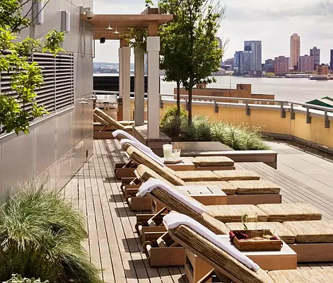 Rented by SERHANT. | media 7