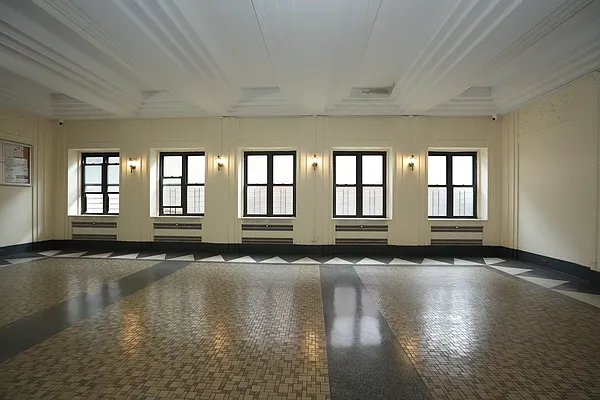 Rented by Norman Raindel, LREB | media 15