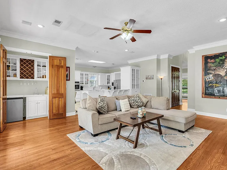 4 Twin Circle Dr — Photo 8