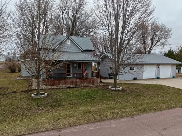 221 S Spencer St, Dundee, MN 56131
