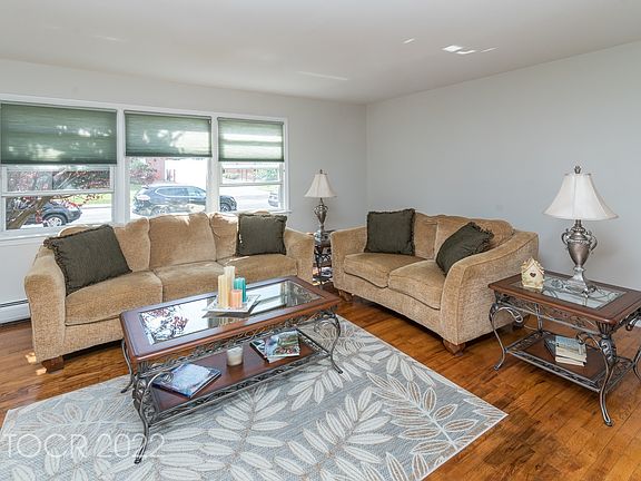 4th image of 27 Bon Aire Cir APT 8302