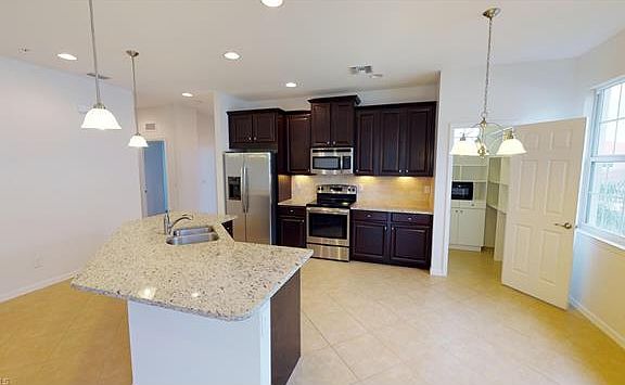 5th image of 8505 Oakshade Cir Unit 201