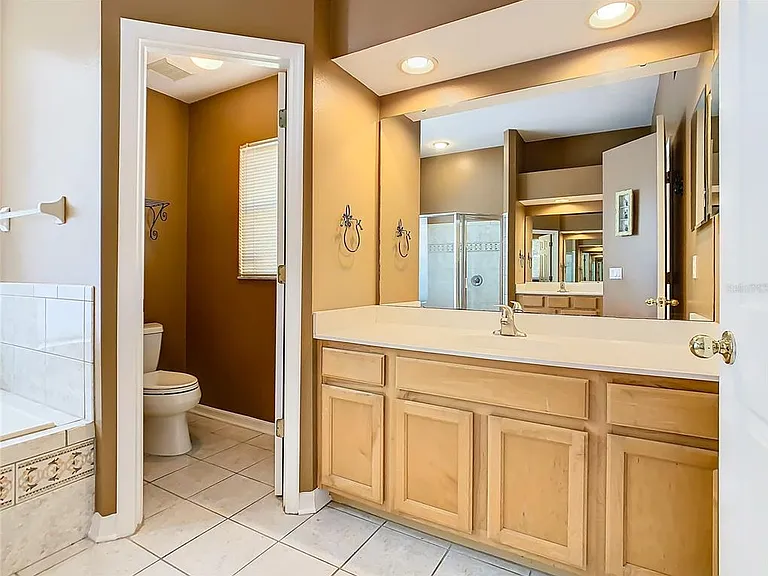 4925 Brightmour Cir — Photo 44