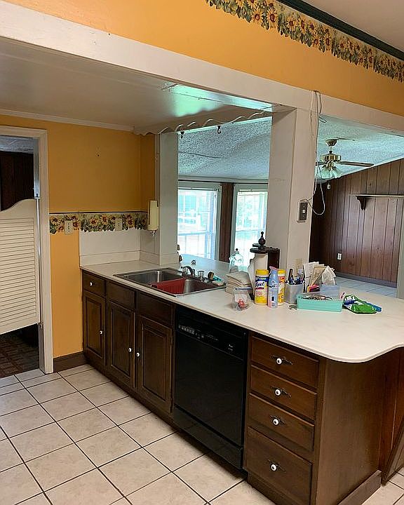 315 E Moulton St, Hickman, KY 42050 Zillow